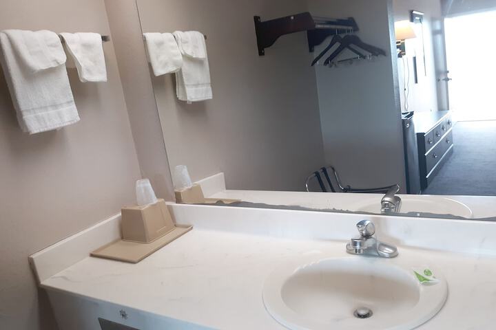 Room 30 of 48