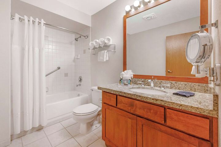 Best Western Plus Mill Creek Inn