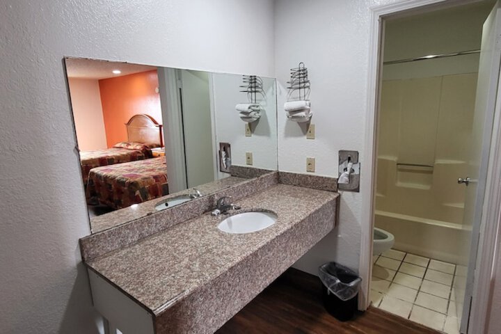 Room 11 of 29
