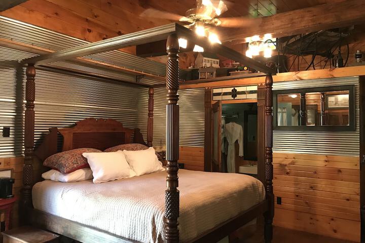 Room 9 of 22