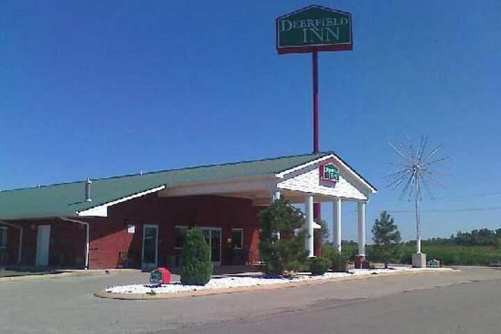 Deerfield Inn & Suites Steele Near Blytheville I 55