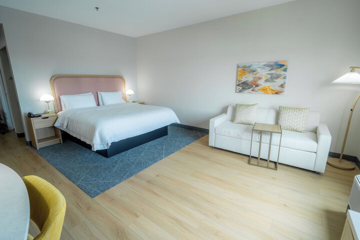 Hampton Inn & Suites Mission