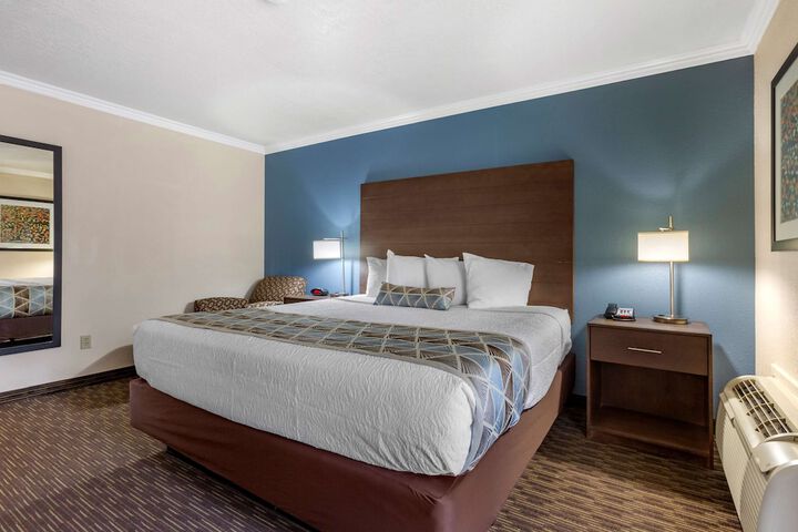Room 14 of 42