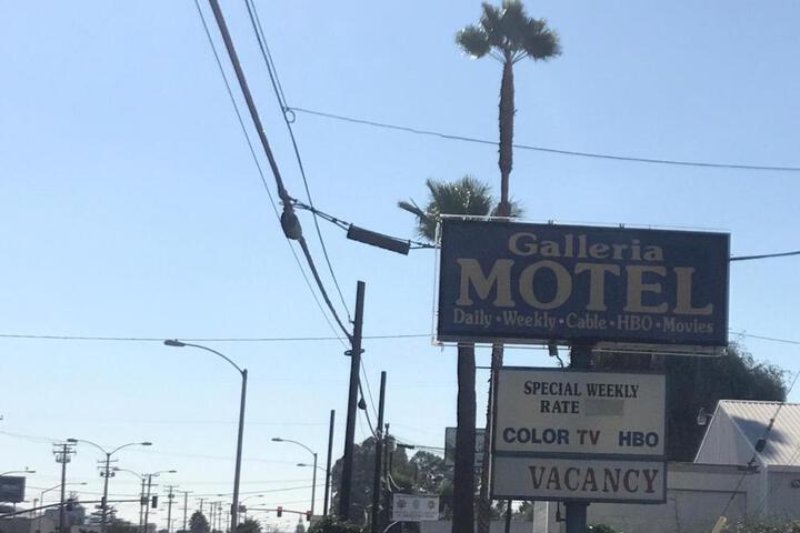Galleria Inn Montclair / Ontario