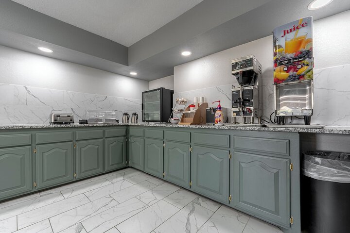 Breakfast/Coffee Service 47 of 50