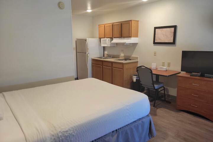 Room 10 of 42