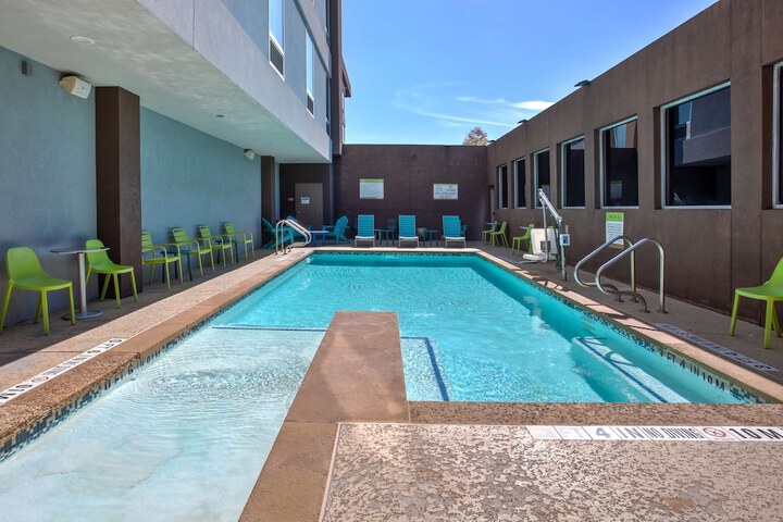 Pool 3 of 33