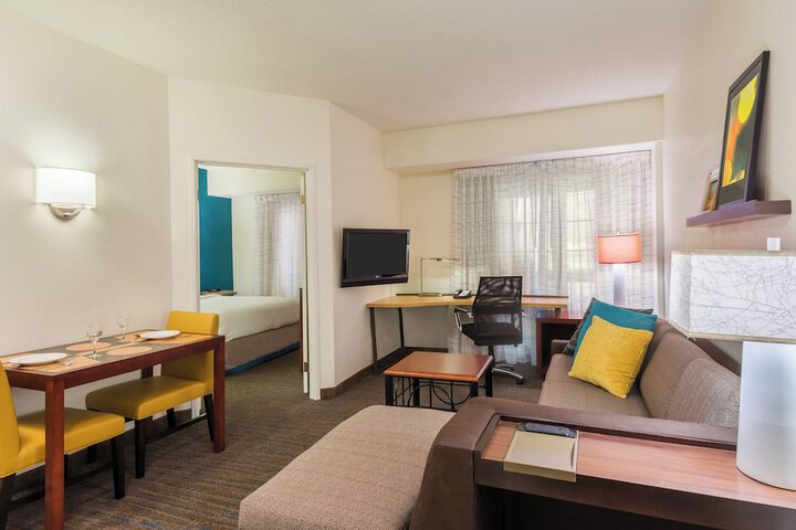 Room 14 of 21
