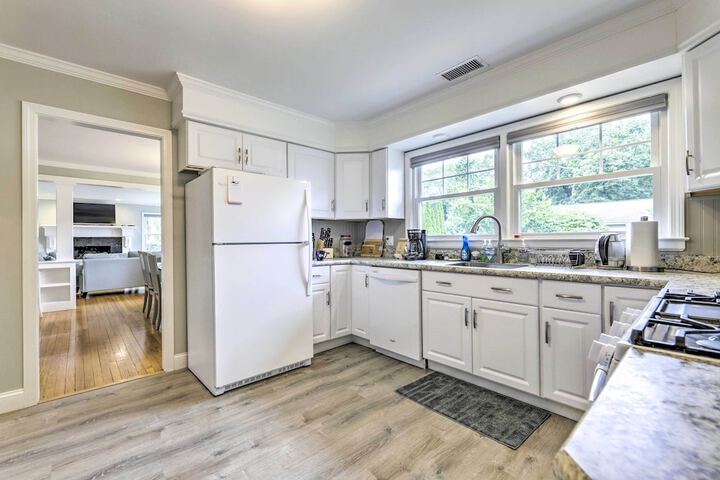 Charming Old Saybrook Cottage 1 Mi to Beach