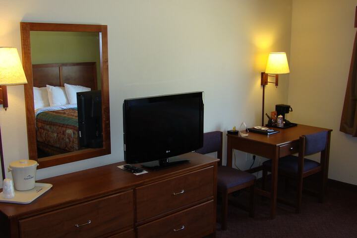 AmericInn by Wyndham Kewanee