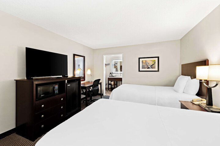 Room 10 of 36