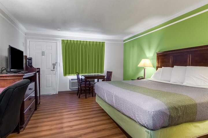 Room 19 of 30