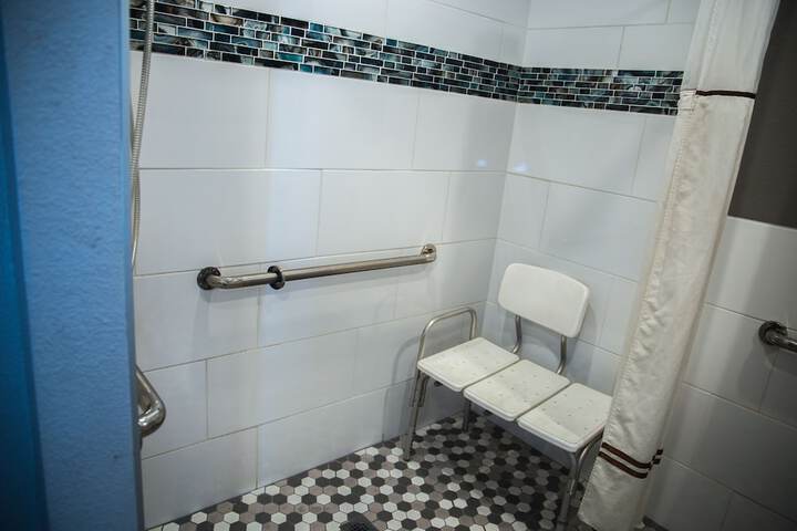 Room 42 of 51