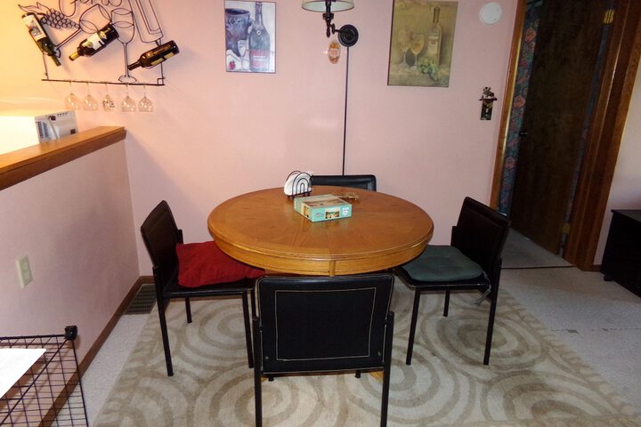 Room 17 of 36