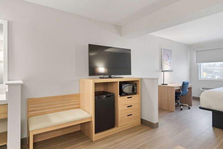 Best Western Lake Oswego / Portland Hotel & Suites