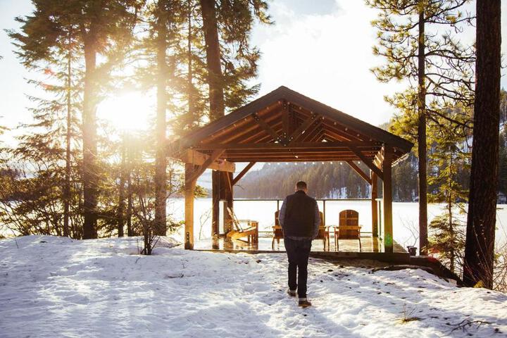 The Suttle Lodge & Boathouse