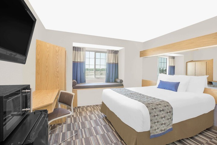 Room 27 of 44