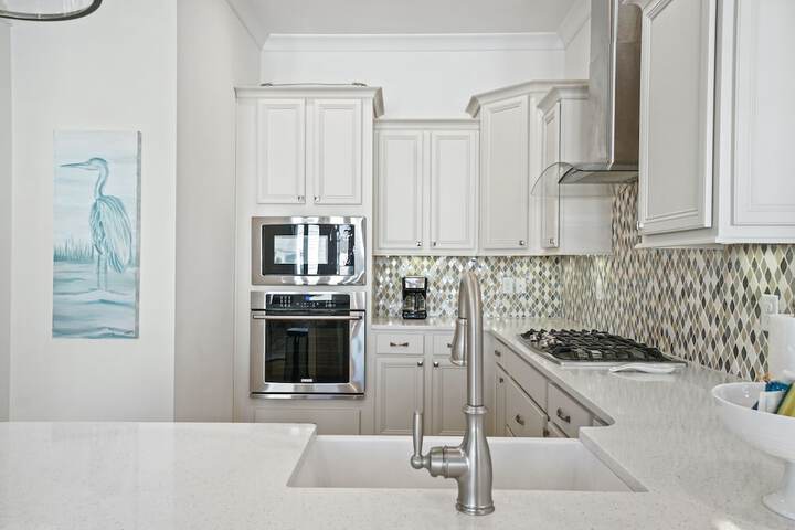 Prominence on 30A by Panhandle Getaways