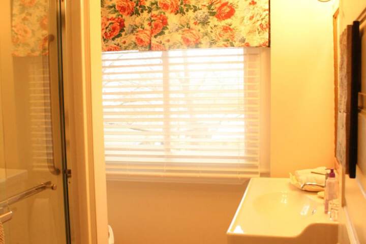 Room 10 of 37