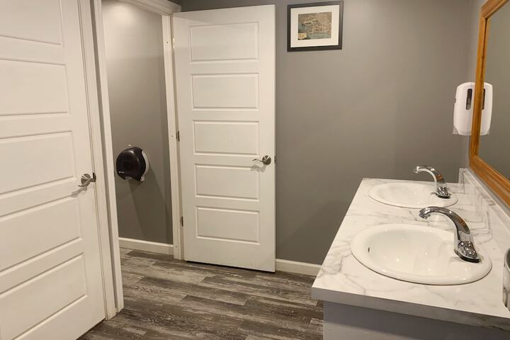 Room 46 of 71