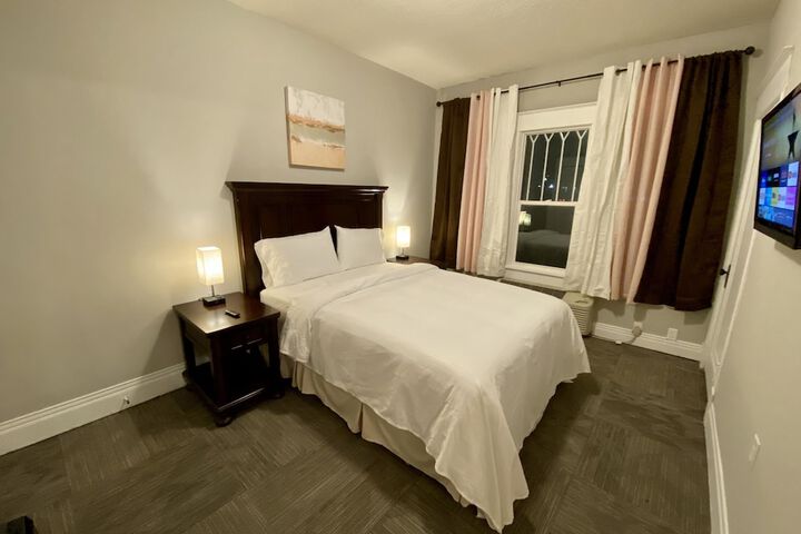 Room 20 of 34