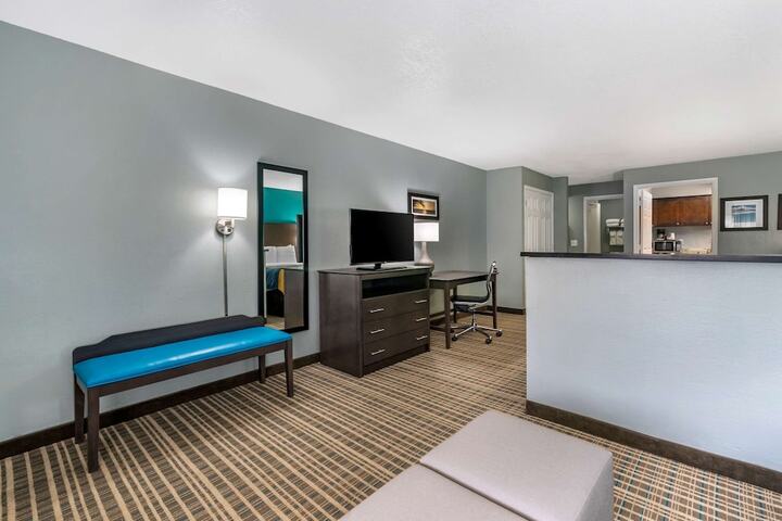 Room 25 of 30
