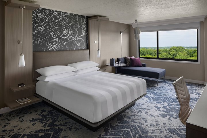 Room 30 of 104