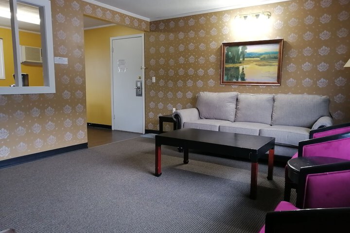 Room 36 of 48