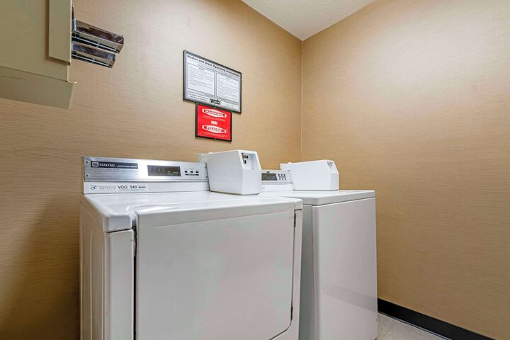 Comfort Inn Lathrop - Stockton Airport