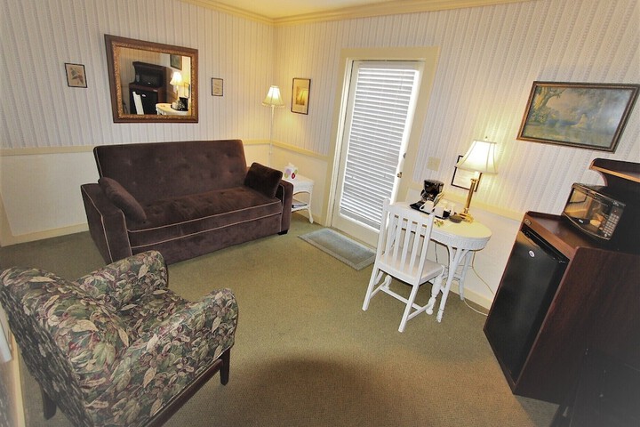 Alexanders Lodge