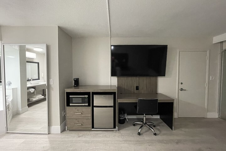 Room 20 of 77