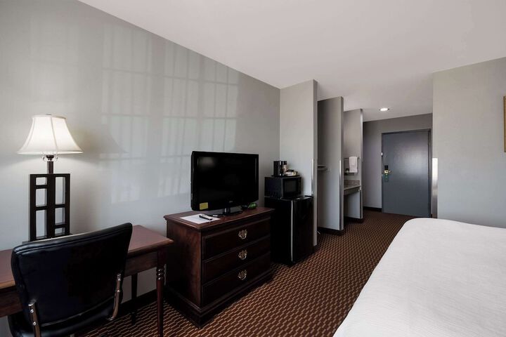 Room 16 of 45
