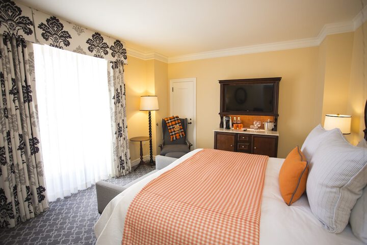 Room 46 of 90