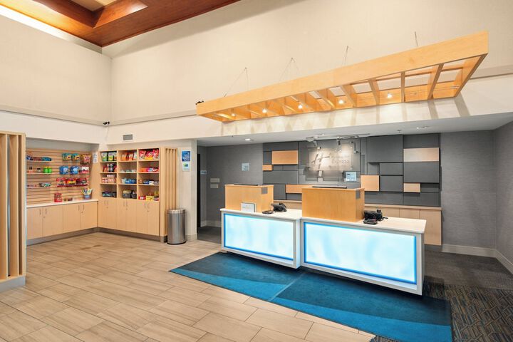 Holiday Inn Express & Suites Interstate 90 by IHG