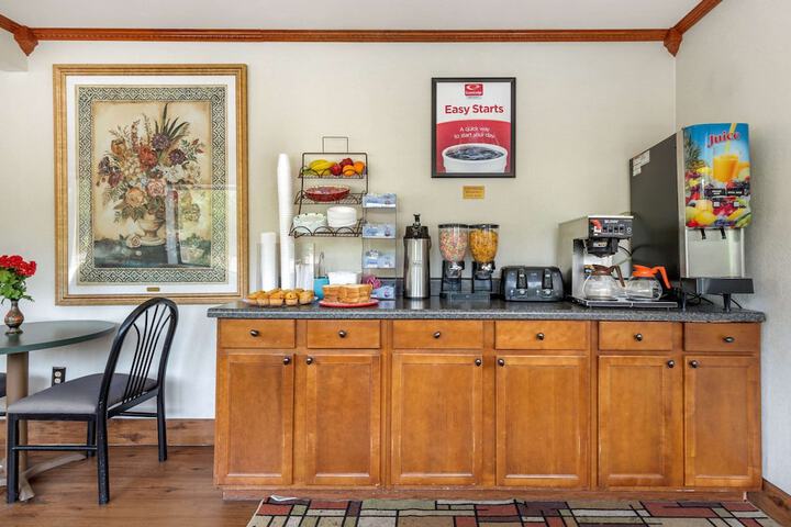 Breakfast/Coffee Service 30 of 31