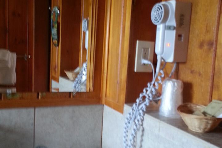 Room 32 of 68