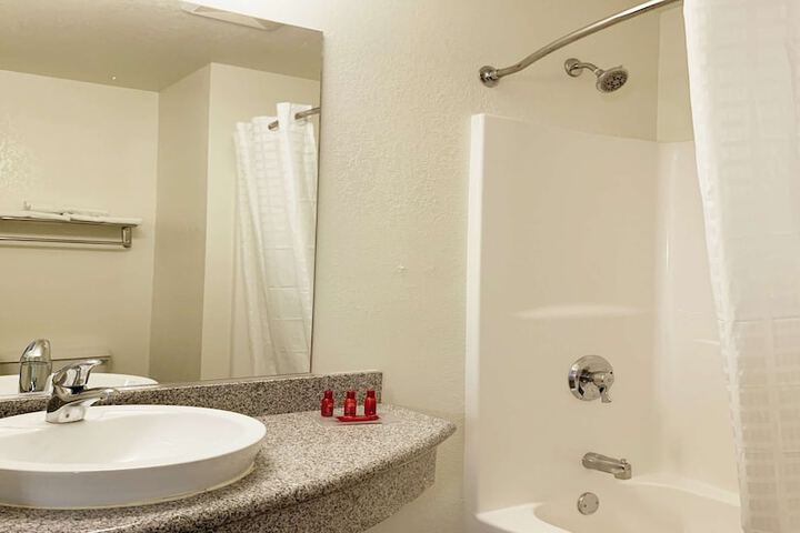 Room 8 of 20