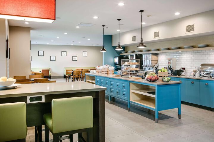 Country Inn & Suites by Radisson Middleton - Madison West