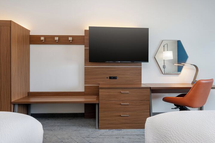 Holiday Inn Express Calhoun South by IHG