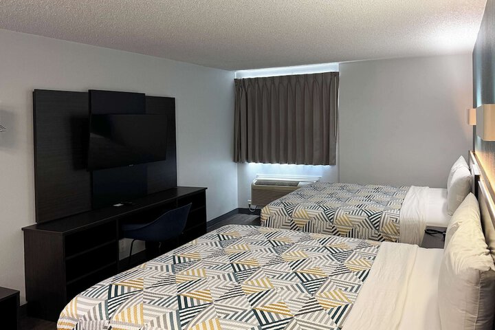 Room 9 of 20