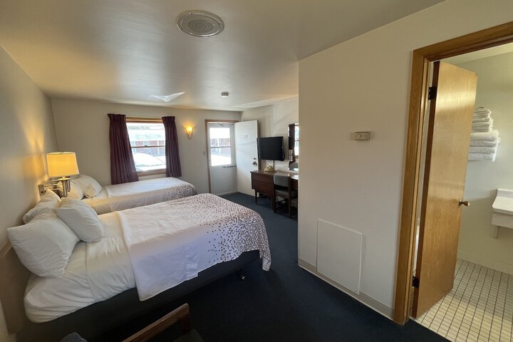 Room 20 of 38