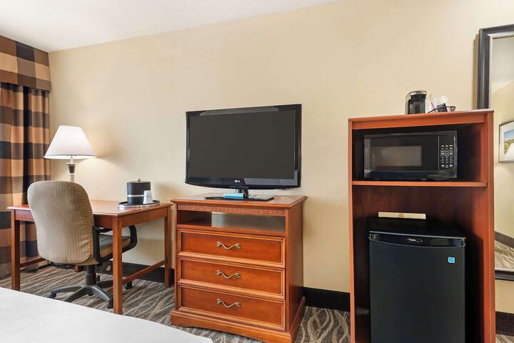 Room 21 of 38