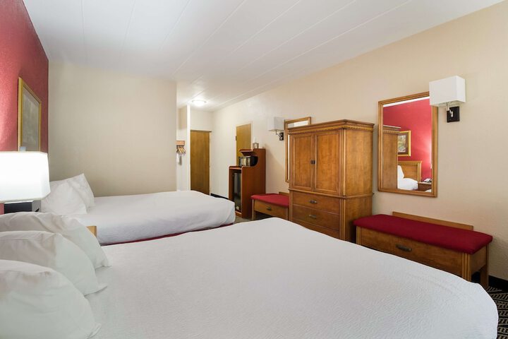 Best Western Braddock Inn