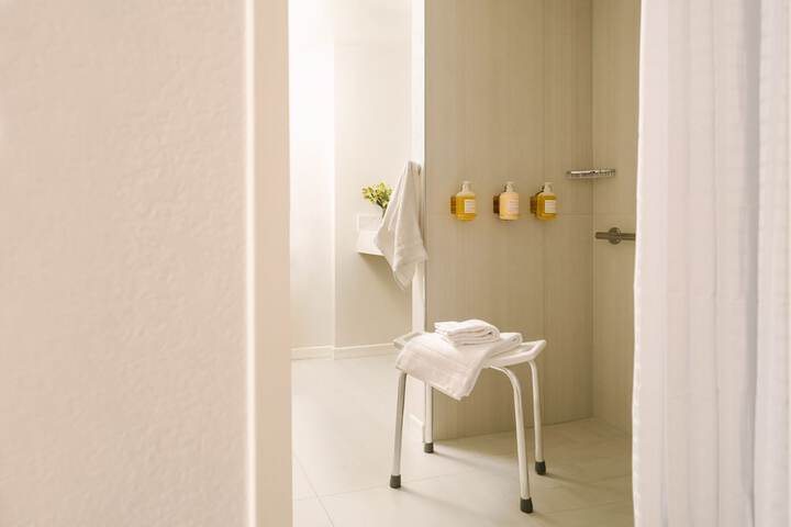 Room 40 of 52
