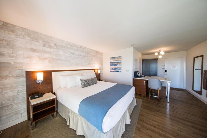 SeaCrest OceanFront Hotel