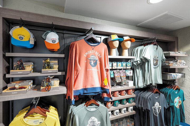 Gift Shop 141 of 181