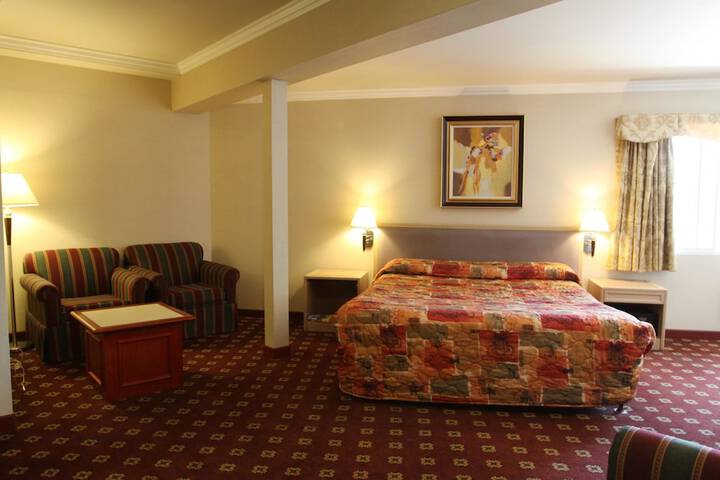 Room 10 of 37