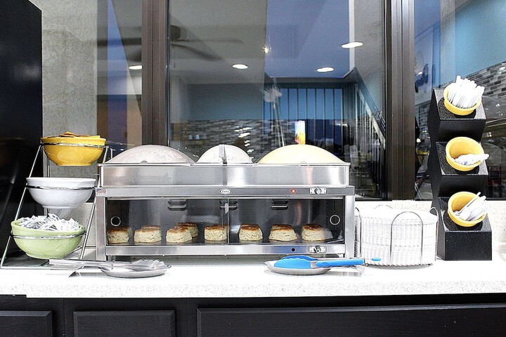 Breakfast/Coffee Service 55 of 62