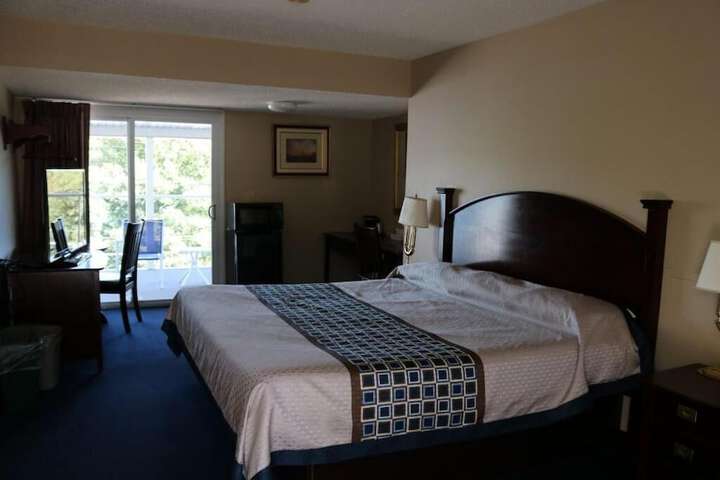 Room 12 of 42