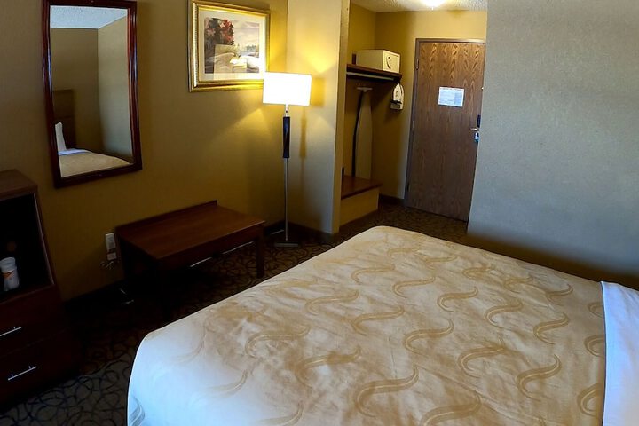 Room 20 of 34